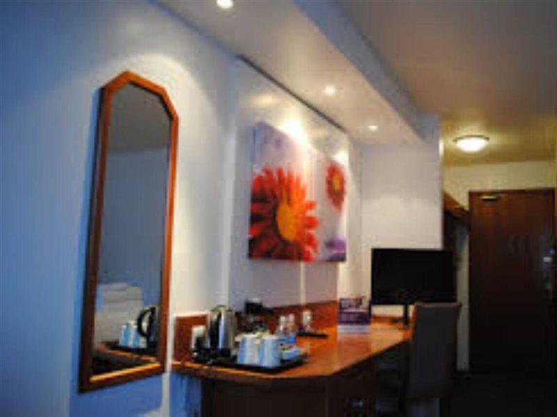 Bluemont Hotel Bromsgrove Buitenkant foto