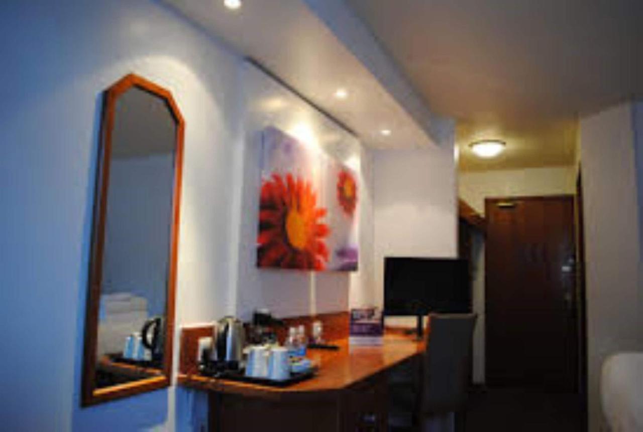 Bluemont Hotel Bromsgrove Buitenkant foto