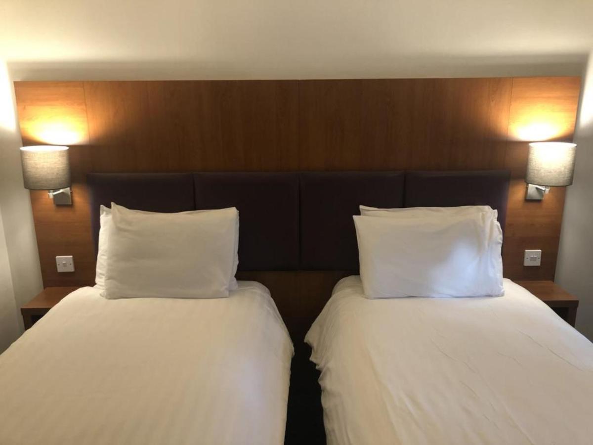 Bluemont Hotel Bromsgrove Buitenkant foto
