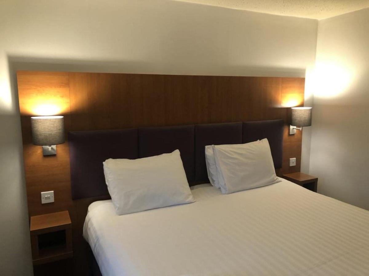 Bluemont Hotel Bromsgrove Buitenkant foto